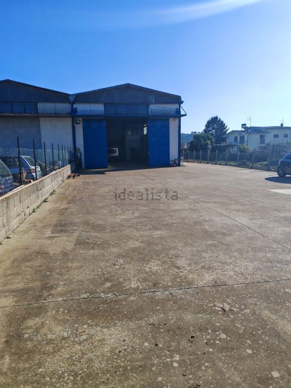 capannone in vendita ad Ariccia