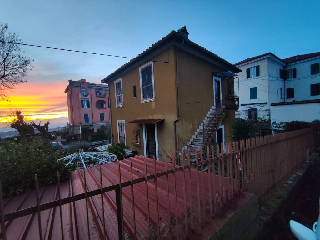 casa indipendente in vendita ad Ariccia