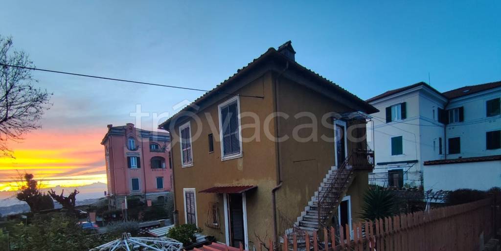 casa indipendente in vendita ad Ariccia