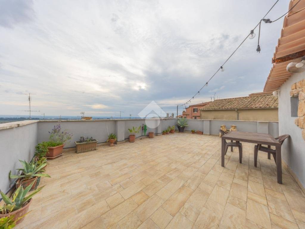 appartamento in vendita ad Ariccia