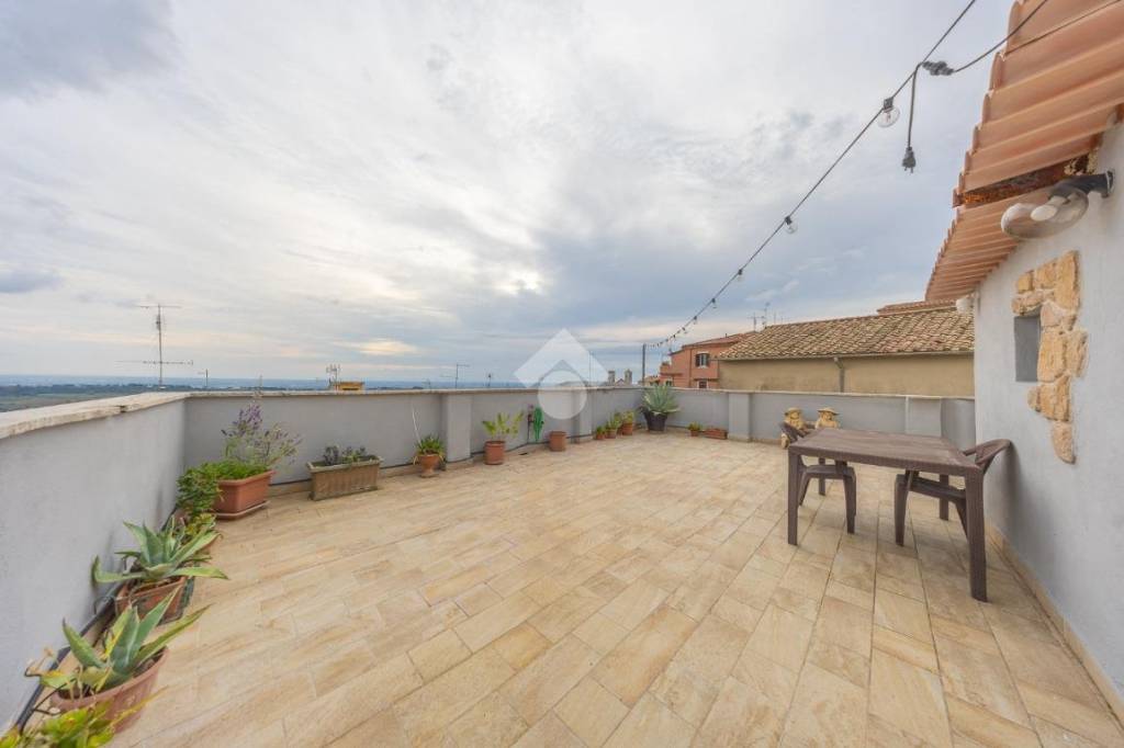 appartamento in vendita ad Ariccia