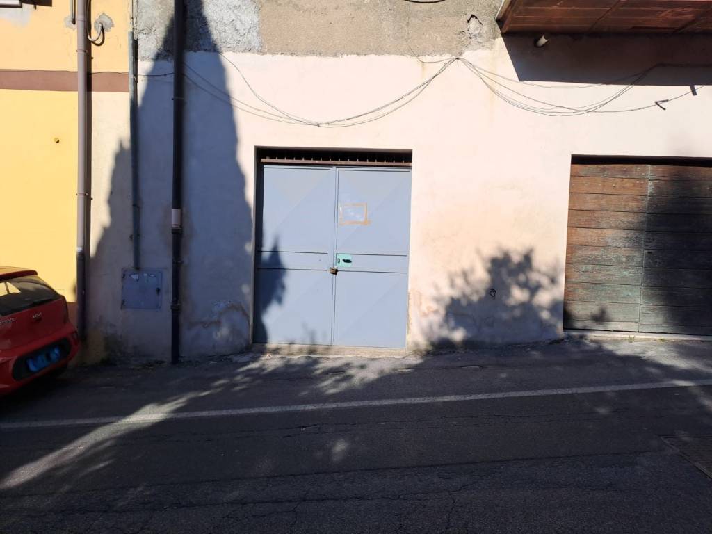 locale commerciale in vendita ad Ariccia