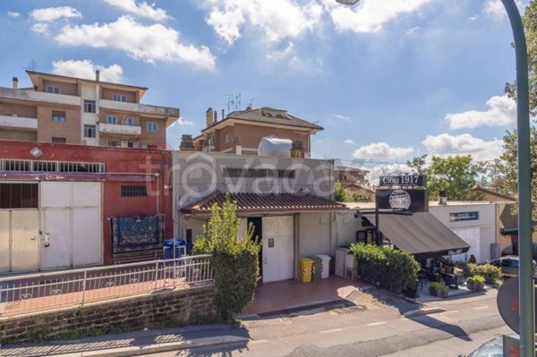 ufficio in vendita ad Ariccia