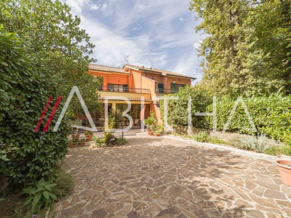 casa indipendente in vendita ad Ariccia