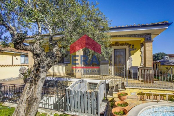 casa indipendente in vendita ad Ariccia