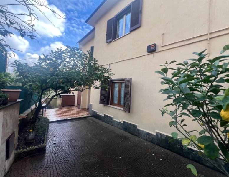 appartamento in vendita ad Ariccia in zona Fontana di Papa