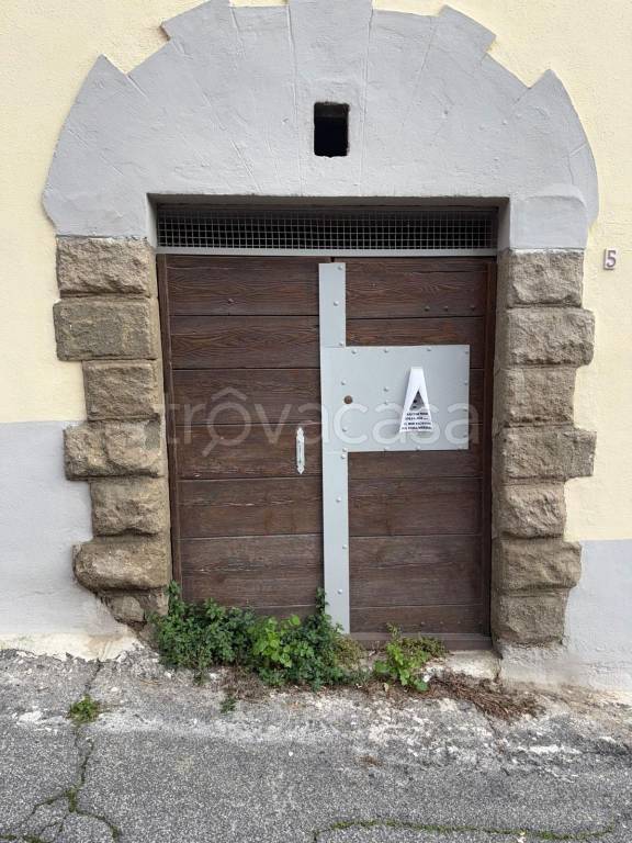 locale di sgombero in vendita ad Ariccia