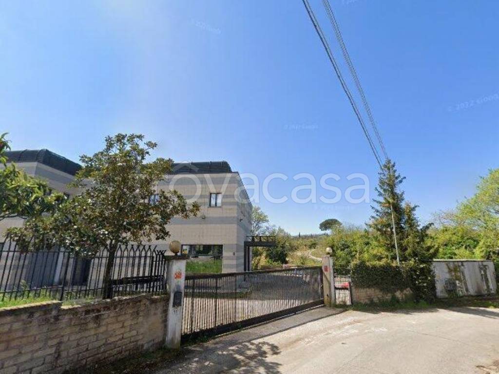 capannone in vendita ad Ariccia