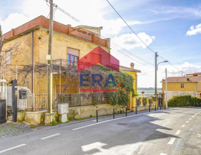 casa indipendente in vendita ad Ariccia