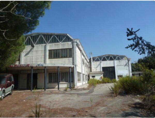 capannone in vendita ad Ariccia