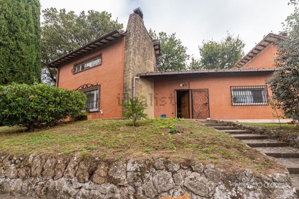casa indipendente in vendita ad Ariccia