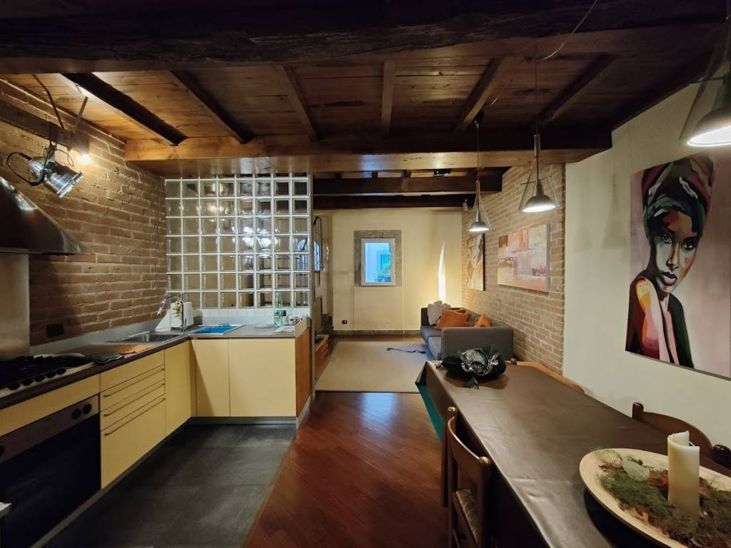 casa indipendente in vendita ad Ariccia