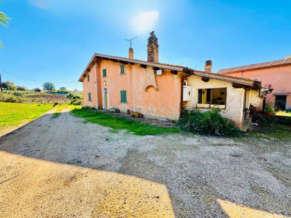 casa indipendente in vendita ad Ariccia