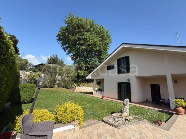 casa indipendente in vendita ad Ariccia