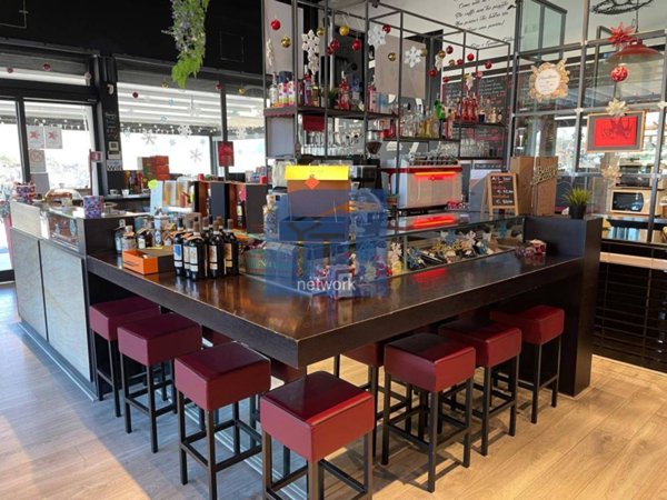 negozio in vendita ad Ariccia