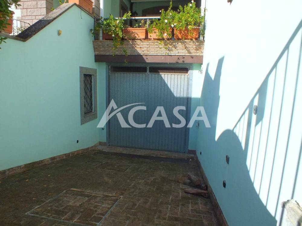 casa indipendente in vendita ad Ariccia