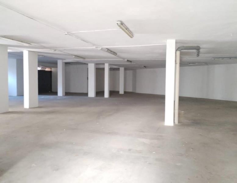 locale commerciale in vendita ad Ariccia