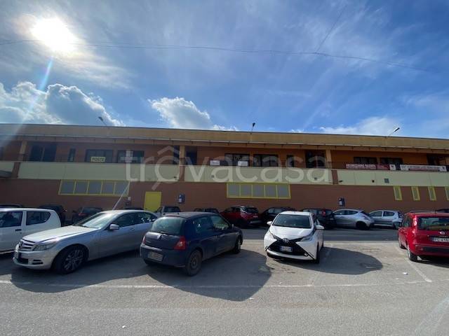 negozio in vendita ad Ariccia