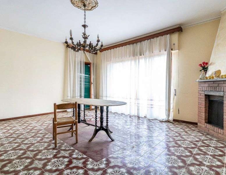 casa indipendente in vendita ad Ariccia in zona Fontana di Papa
