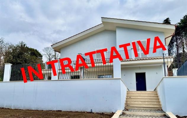 casa indipendente in vendita ad Ariccia