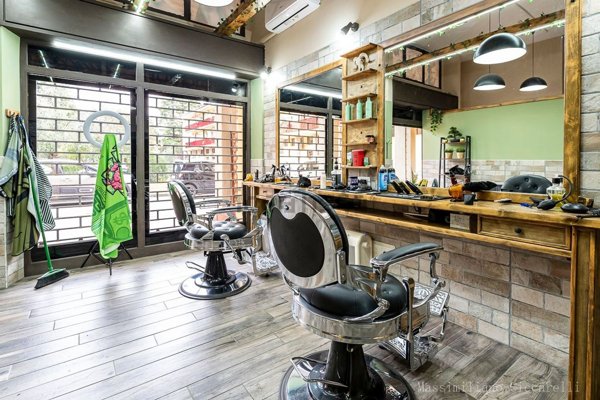 locale commerciale in vendita ad Ariccia in zona Fontana di Papa