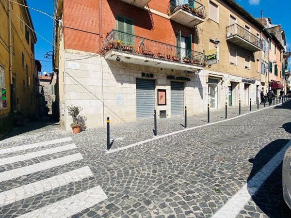 negozio in vendita ad Ariccia