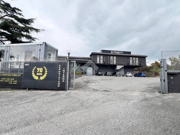 capannone in vendita ad Ariccia