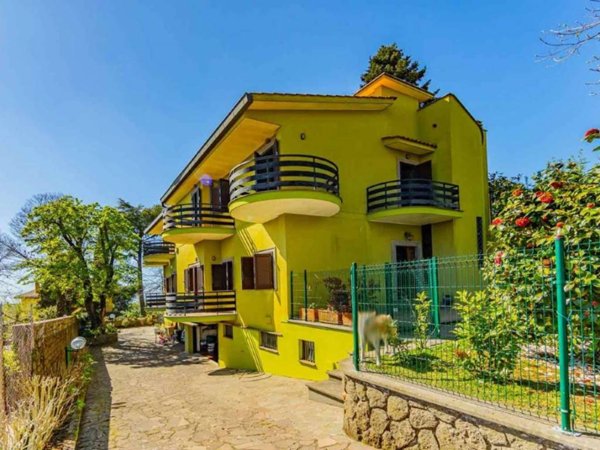 casa indipendente in vendita ad Ariccia