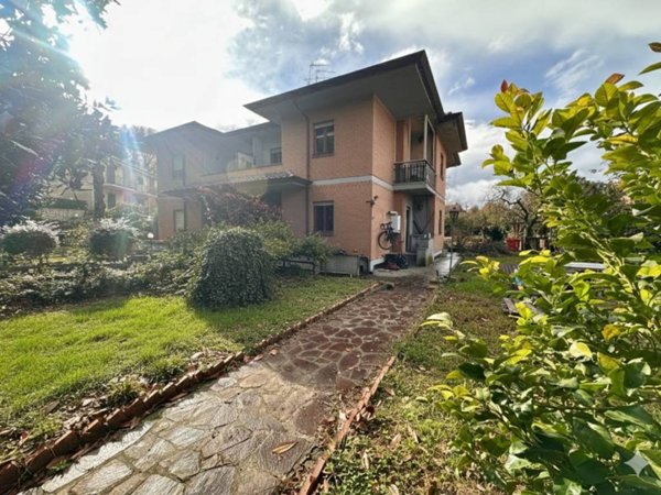 casa indipendente in vendita ad Ariccia