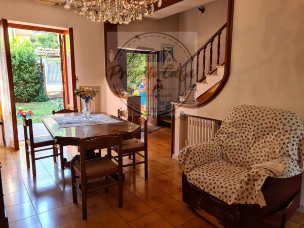 casa indipendente in vendita ad Ariccia