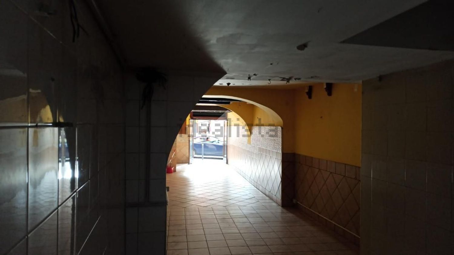 locale commerciale in vendita ad Ariccia