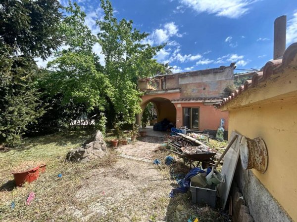 casa indipendente in vendita ad Ariccia
