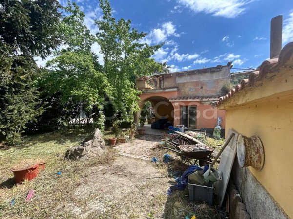 casa indipendente in vendita ad Ariccia