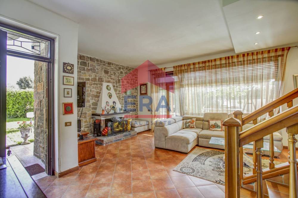casa indipendente in vendita ad Ariccia