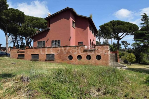 casa indipendente in vendita ad Ariccia