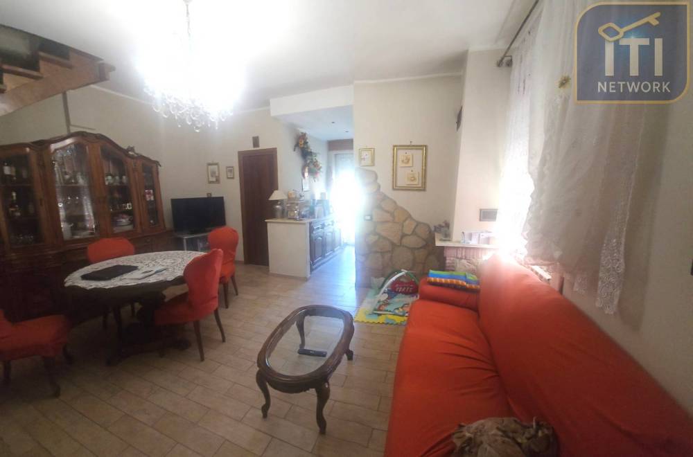 casa indipendente in vendita ad Ariccia