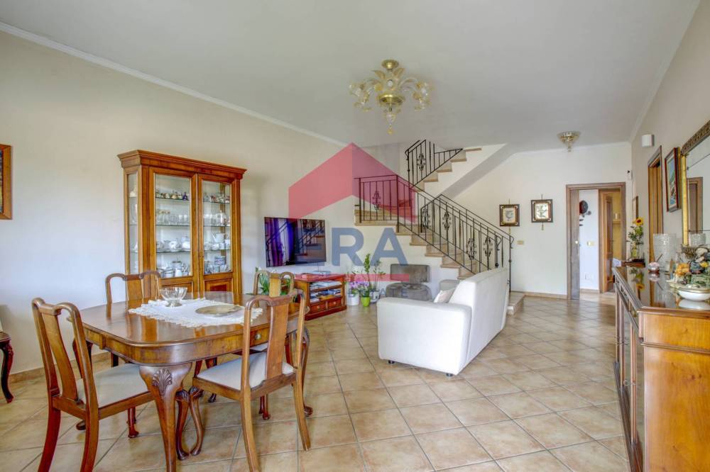 casa indipendente in vendita ad Ariccia