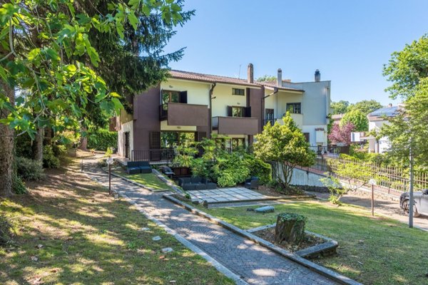 casa indipendente in vendita ad Ariccia