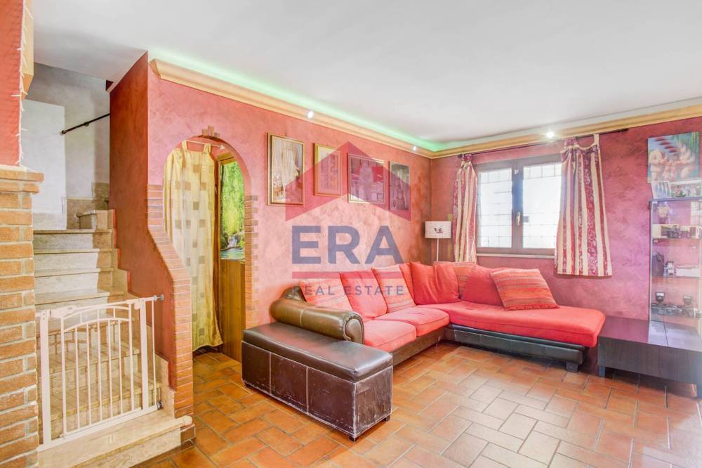 casa indipendente in vendita ad Ariccia