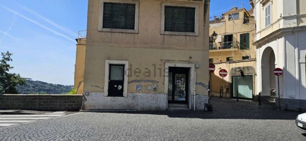 ufficio in vendita ad Ariccia