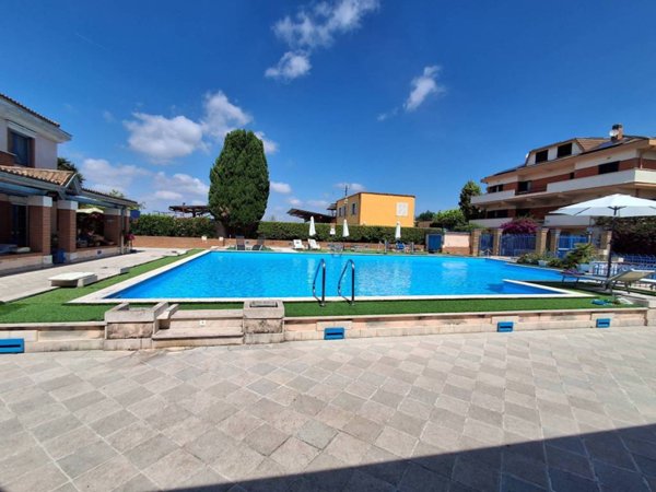 casa indipendente in vendita ad Ariccia