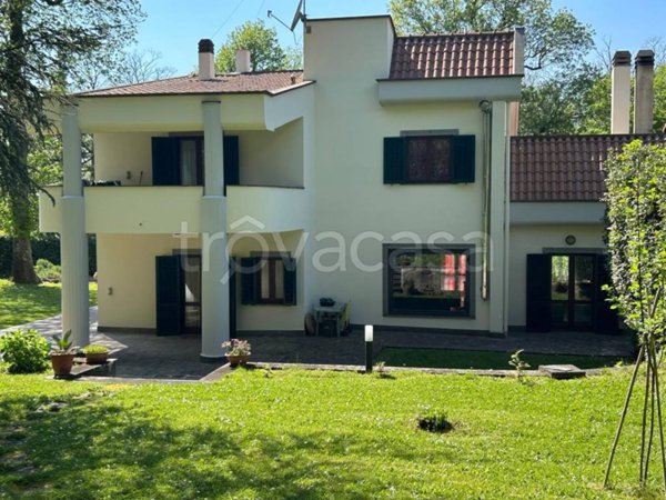 casa indipendente in vendita ad Ariccia