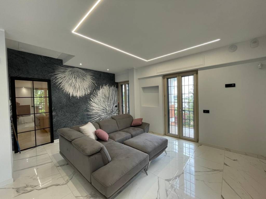 casa indipendente in vendita ad Ariccia