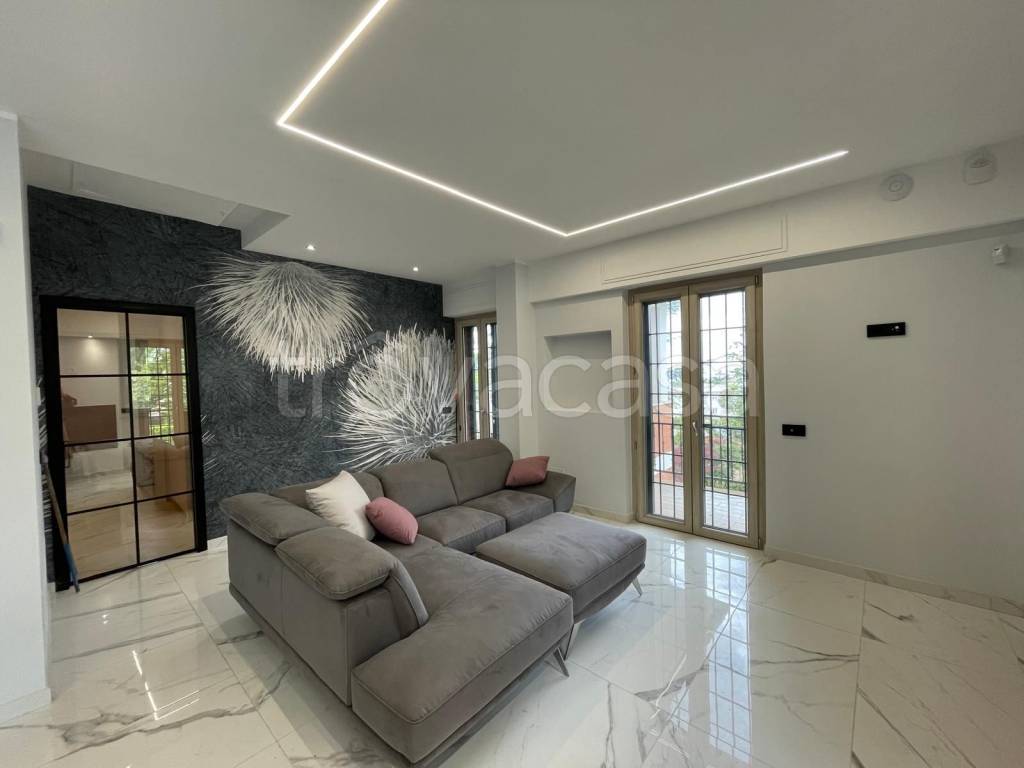casa indipendente in vendita ad Ariccia