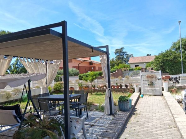 appartamento in vendita ad Ariccia in zona Fontana di Papa