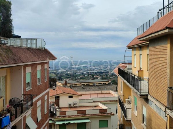 appartamento in vendita ad Ariccia in zona Fontana di Papa