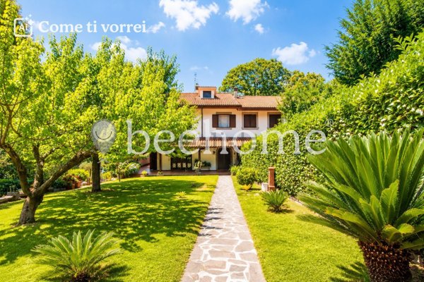 casa indipendente in vendita ad Ariccia