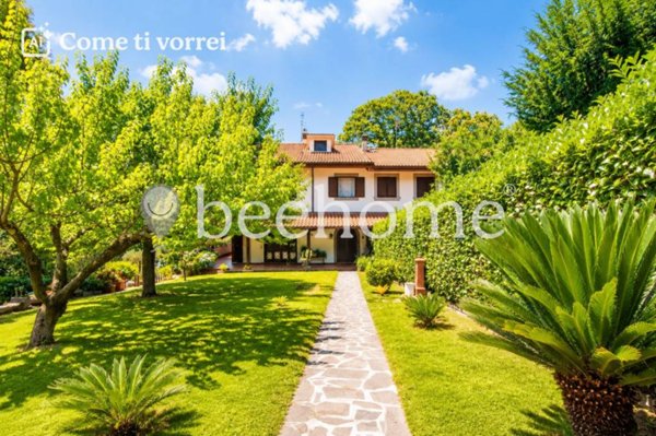 casa indipendente in vendita ad Ariccia