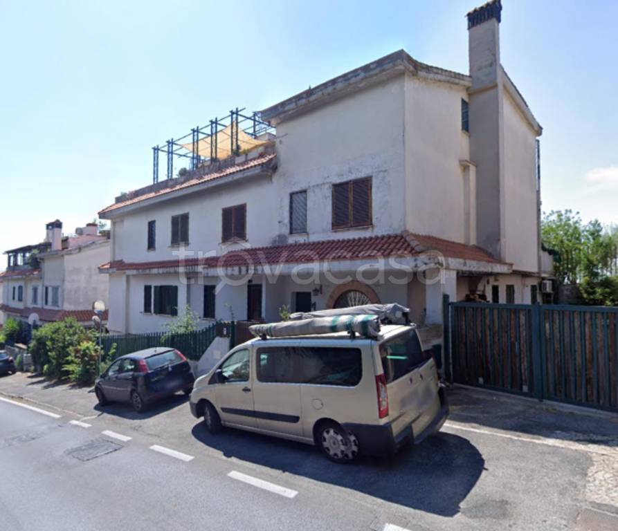 appartamento in vendita ad Ariccia in zona Fontana di Papa