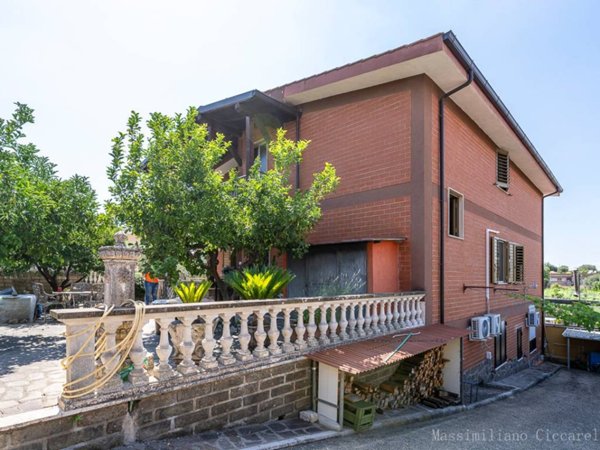 appartamento in vendita ad Ariccia in zona Fontana di Papa